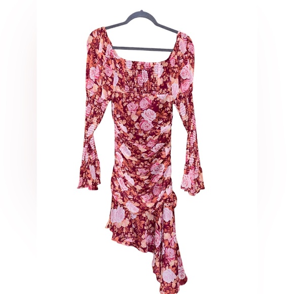 NWT Wayf Rosie Floral Mini Dress in Red Roses - Picture 5 of 7